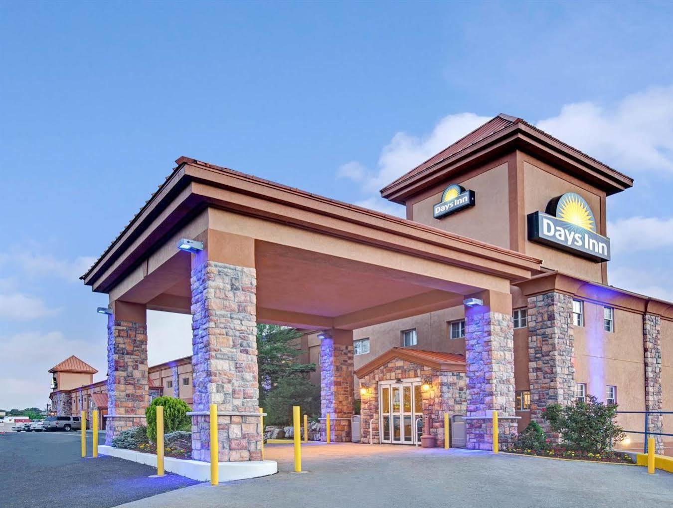 Days Inn By Wyndham Ridgefield Nj Екстериор снимка